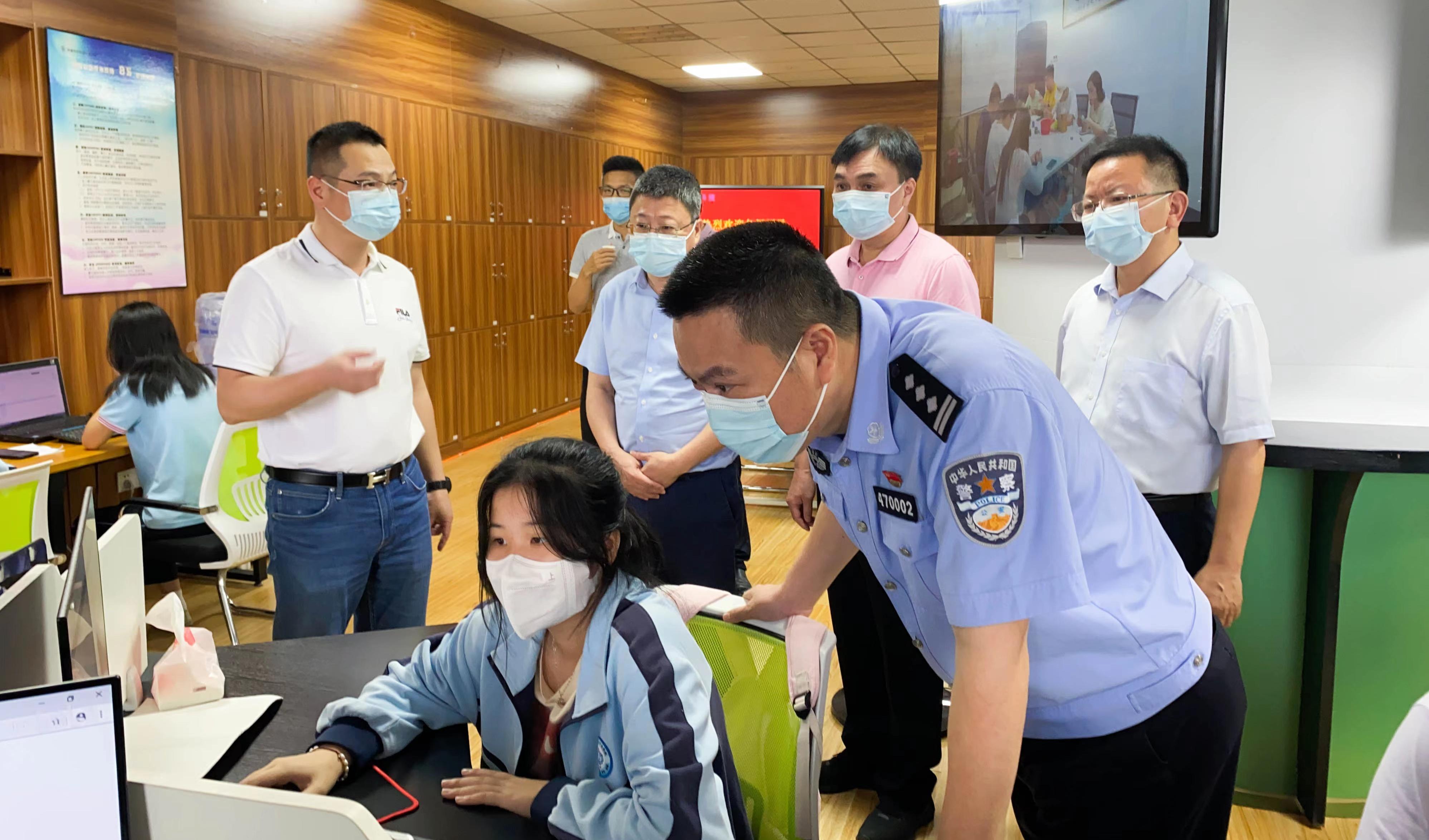 攀家学院 | 惠安县委常委、政法委书记陈宗德一行莅临攀宇科技人才培养基地考察指导(图6) 攀家学院 | 惠安县委常委、政法委书记陈宗德一行莅临攀宇科技人才培养基地考察指导(图6)