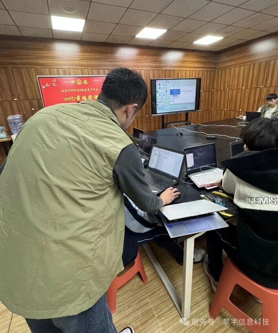 攀宇(宇拓)科技|校企协同育匠才,实战教学润心田:福州总部技术工程师赋能安溪华侨职校实训班课堂纪实(一)(图17) 攀宇(宇拓)科技|校企协同育匠才,实战教学润心田:福州总部技术工程师赋能安溪华侨职校实训班课堂纪实(一)(图17)