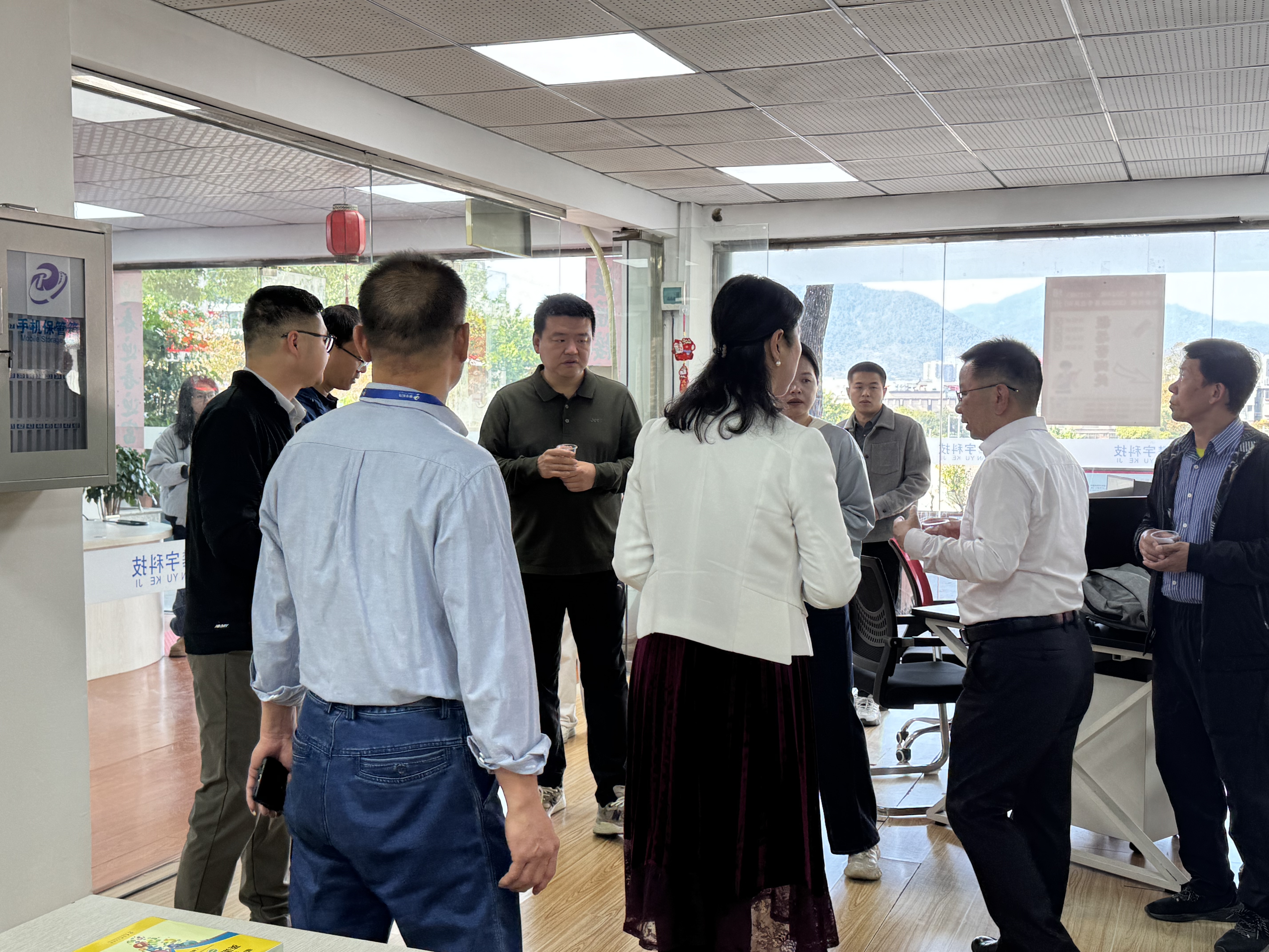 攀宇(宇拓)科技|集美工业职业学院赵丽萍书记一行莅临我司人才培养基地调研指导(图3) 攀宇(宇拓)科技|集美工业职业学院赵丽萍书记一行莅临我司人才培养基地调研指导(图3)