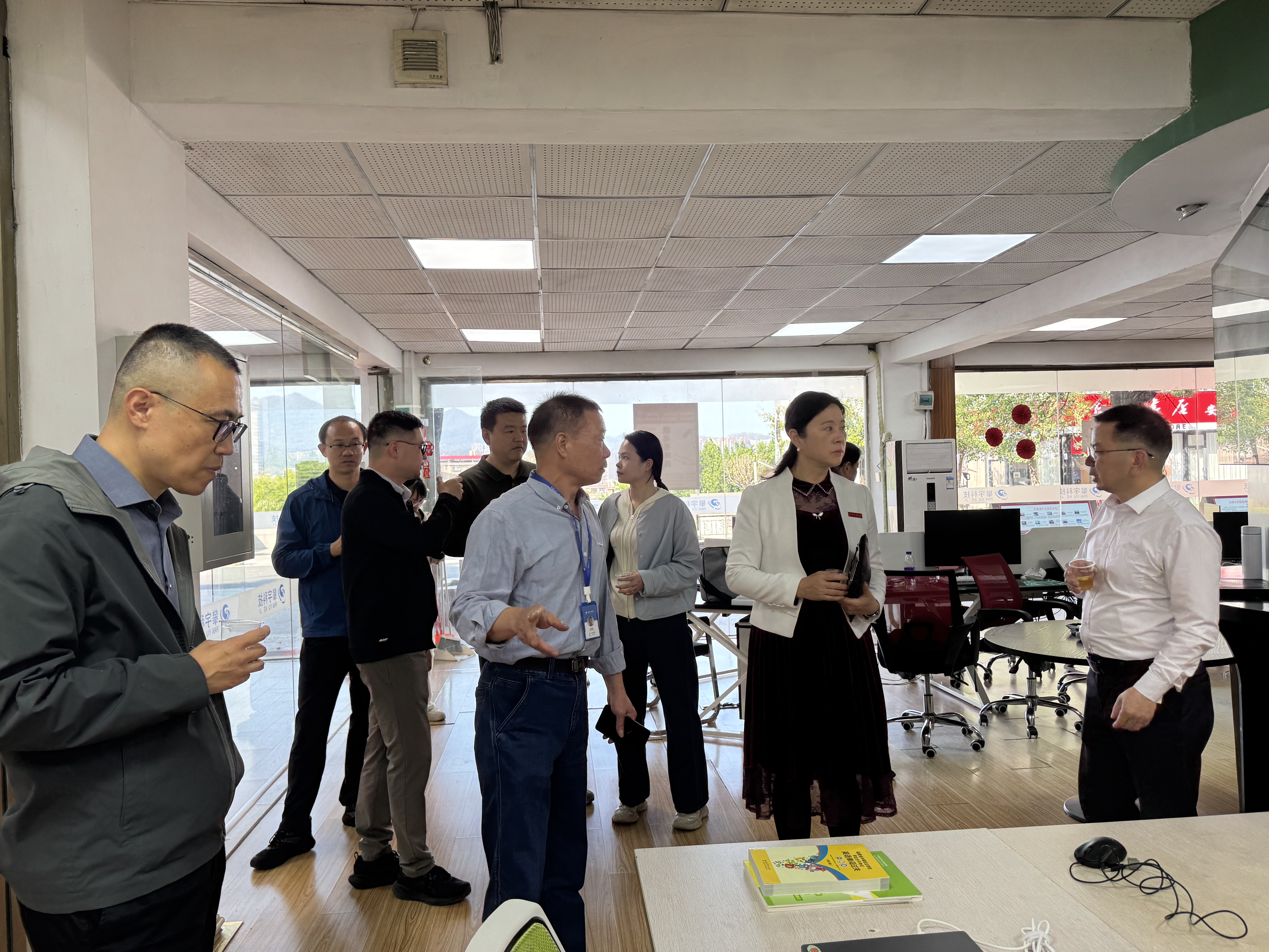 攀宇(宇拓)科技|集美工业职业学院赵丽萍书记一行莅临我司人才培养基地调研指导(图2) 攀宇(宇拓)科技|集美工业职业学院赵丽萍书记一行莅临我司人才培养基地调研指导(图2)