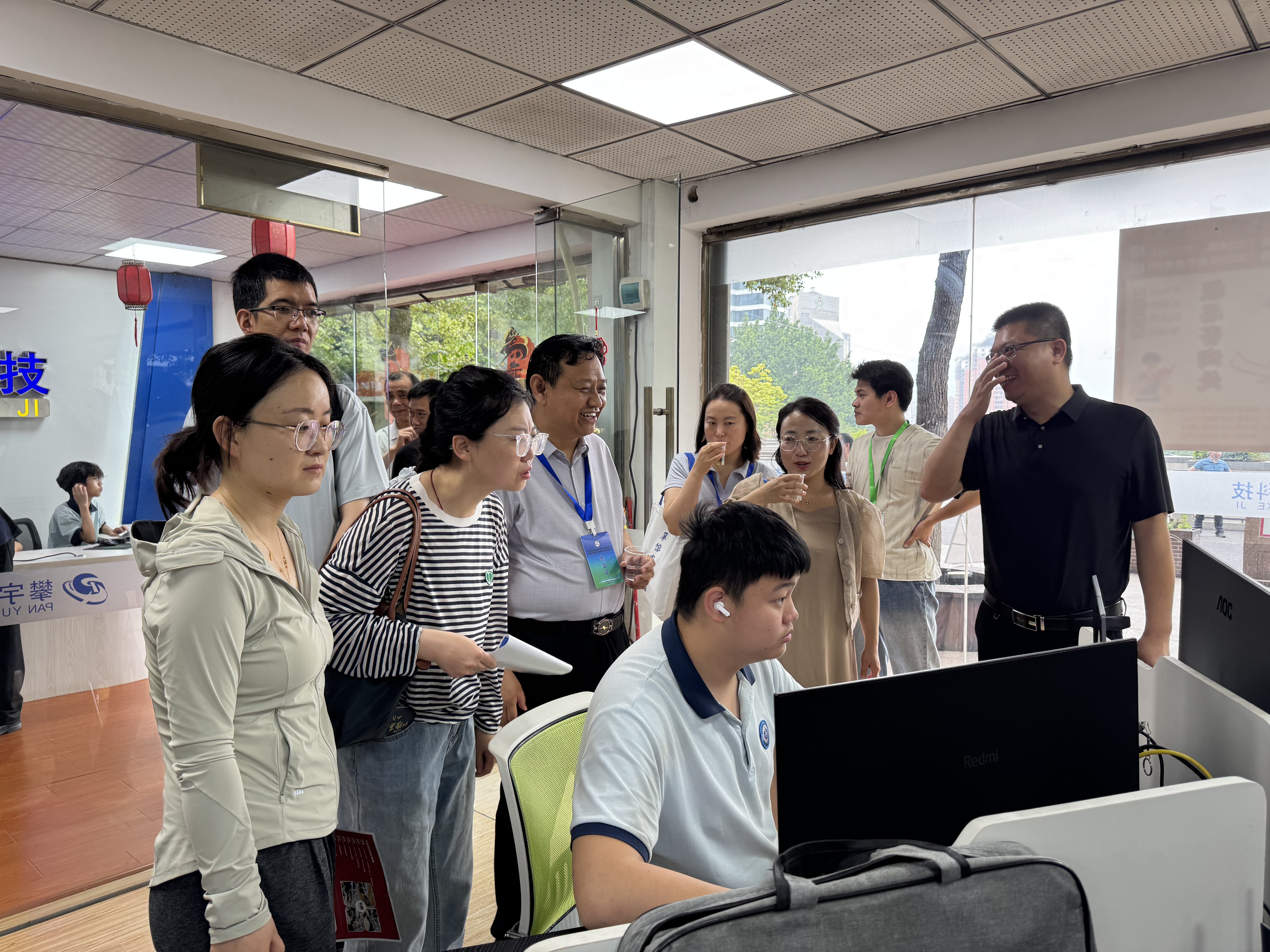 聚焦县域职教,深化产教融合|全国职教联盟年会嘉宾莅临我司考察调研校企合作成果(图14) 聚焦县域职教,深化产教融合|全国职教联盟年会嘉宾莅临我司考察调研校企合作成果(图14)