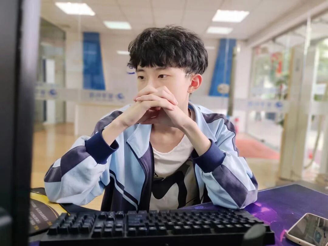 李鹏祥5.jpg 李鹏祥5.jpg